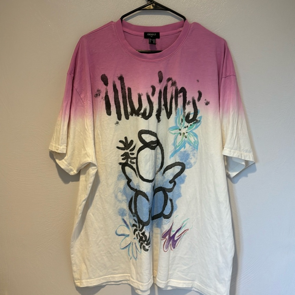 Forever 21 XXL Pink/ white “illusions” graphic tee